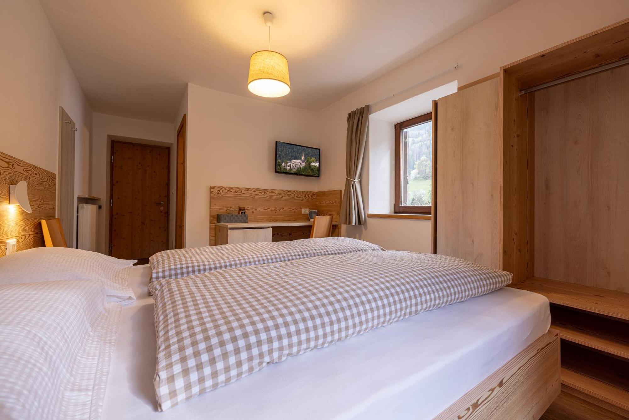 Hotel San Pietro Dolomiti Small Budget Ortisei