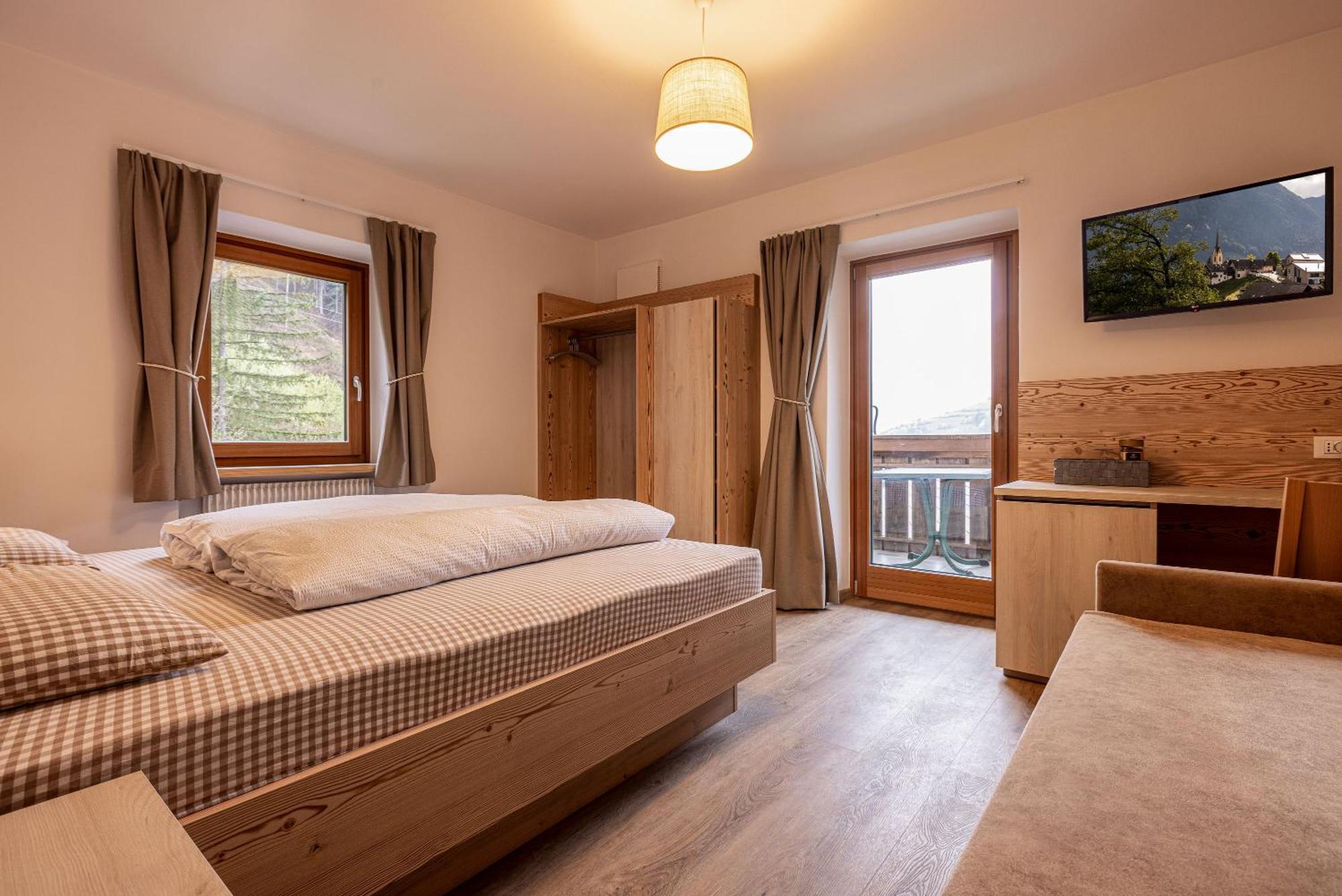 San Pietro Dolomiti Small Budget