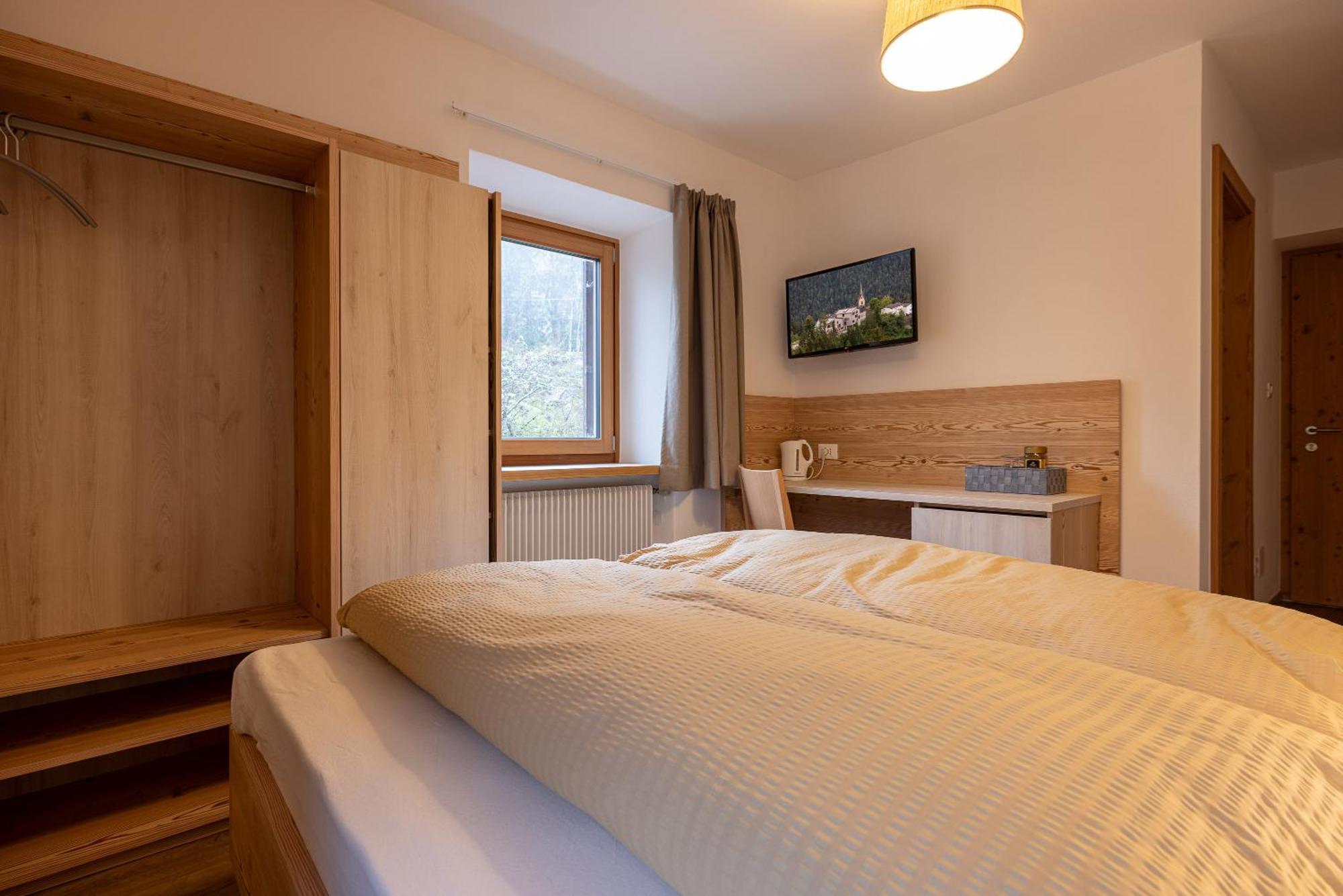 San Pietro Dolomiti Small Budget Hotel