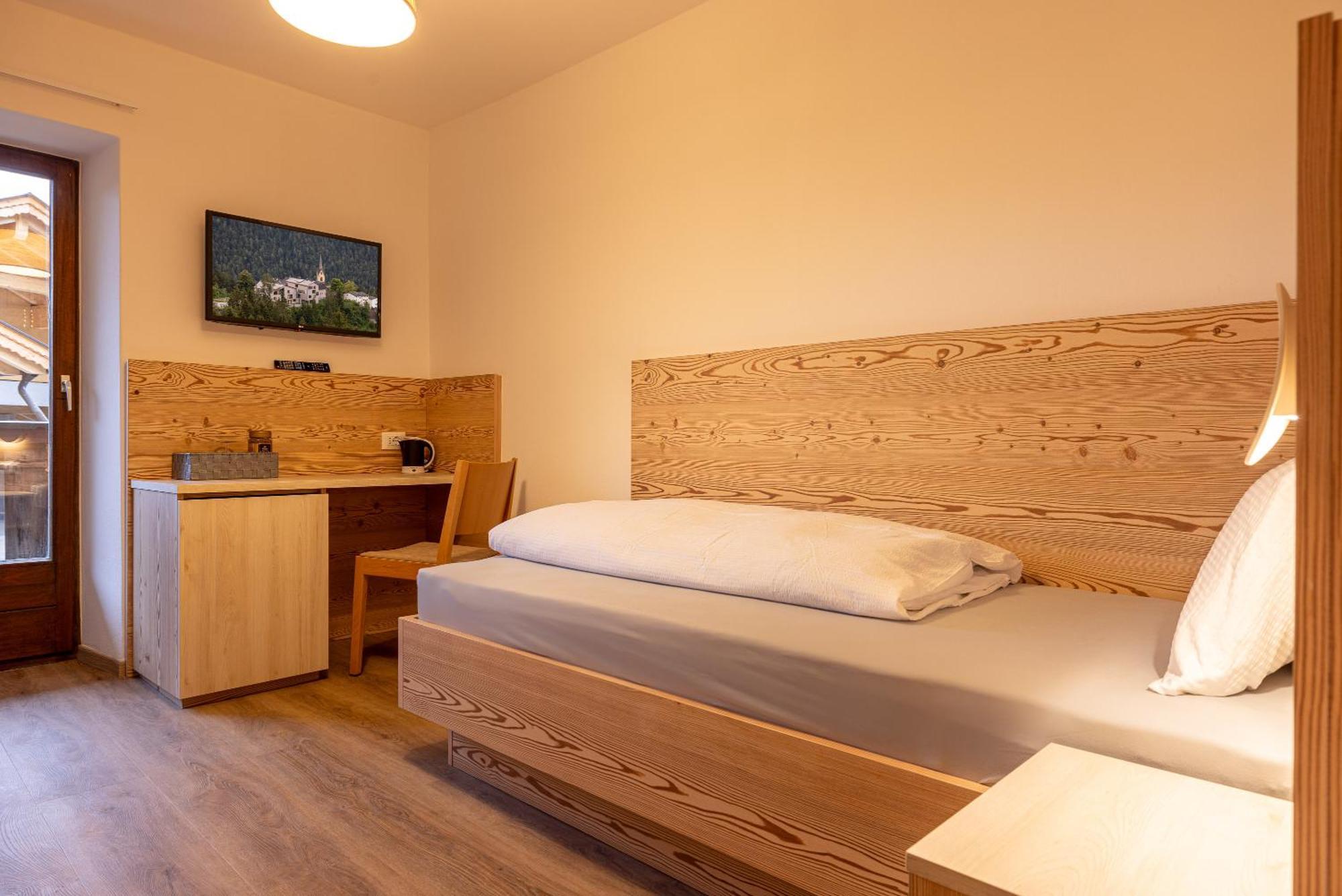 San Pietro Dolomiti Small Budget *